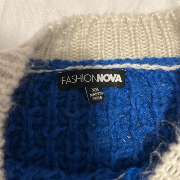 Fun knit sweater - Picture 2 of 3